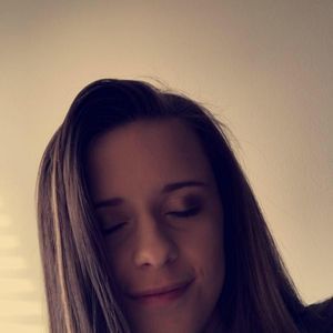 Meet your Posher, Katelynn